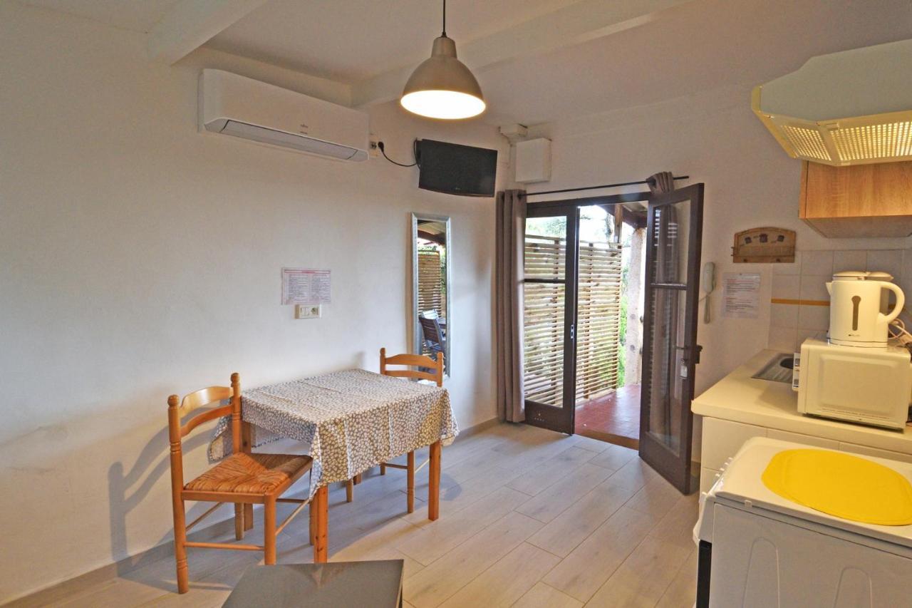Bungalows Du Maquis Porto-Vecchio  Buitenkant foto