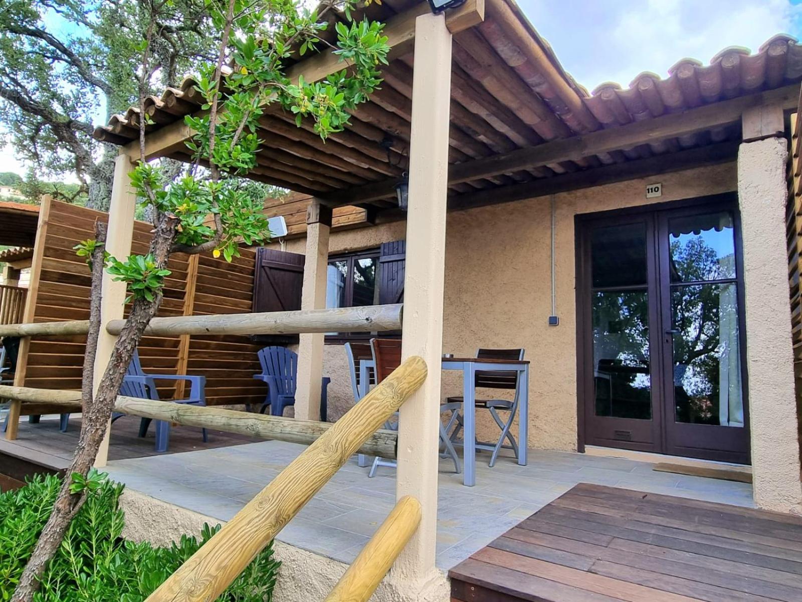 Bungalows Du Maquis Porto-Vecchio  Buitenkant foto